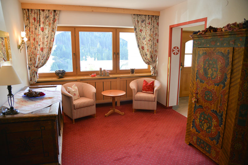 a-haus-helmut-schranz-st-anton-vorraum